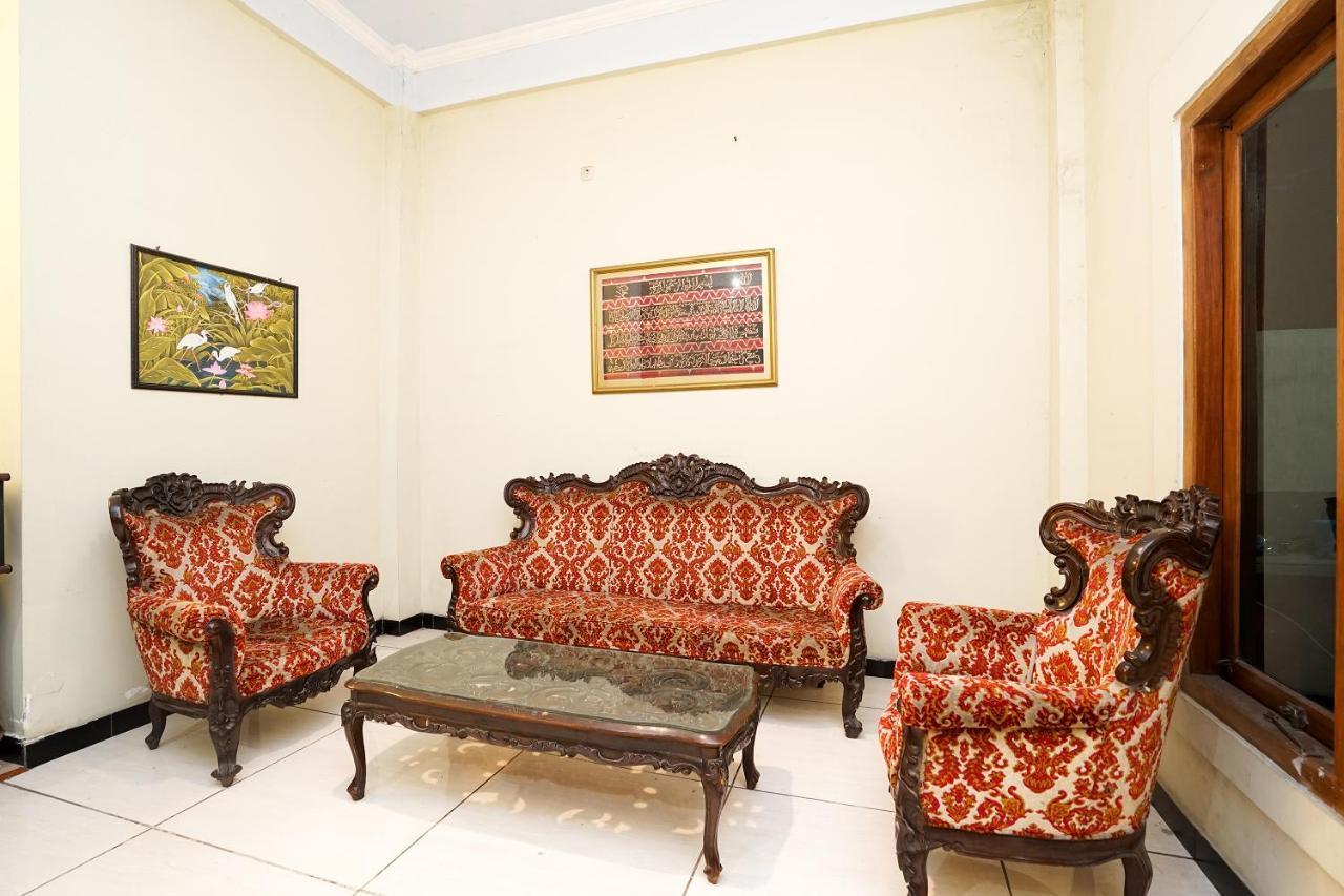 Kartika Syariah Homestay By Stayku Sorabaya Extérieur photo