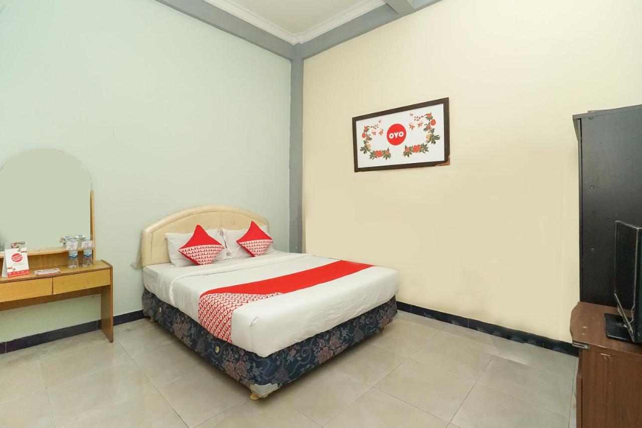 Kartika Syariah Homestay By Stayku Sorabaya Extérieur photo