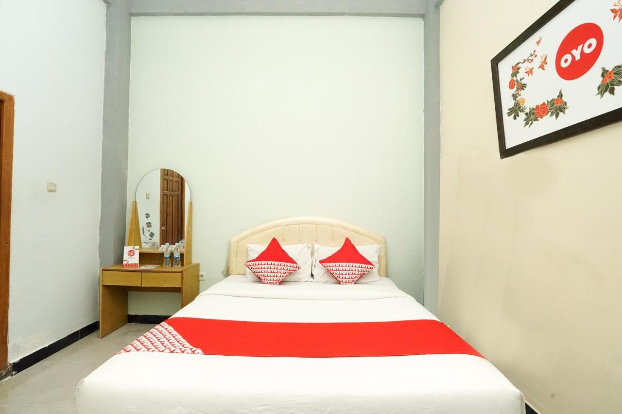 Kartika Syariah Homestay By Stayku Sorabaya Extérieur photo