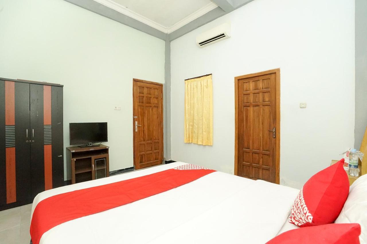 Kartika Syariah Homestay By Stayku Sorabaya Extérieur photo