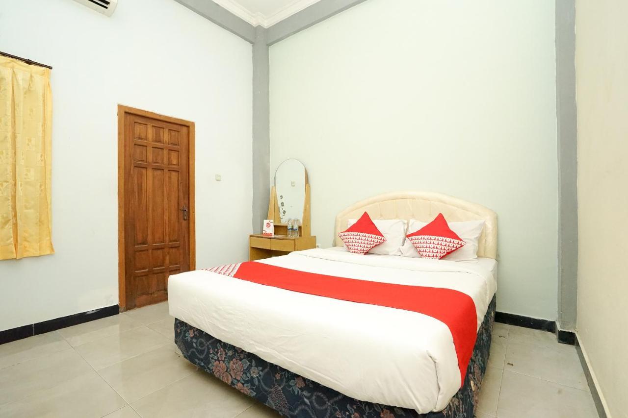 Kartika Syariah Homestay By Stayku Sorabaya Extérieur photo