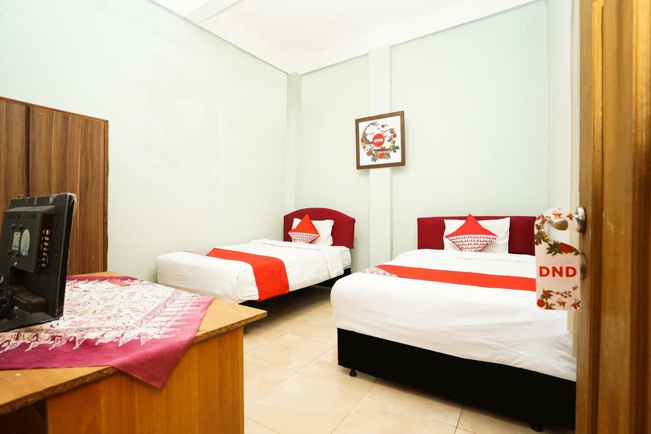 Kartika Syariah Homestay By Stayku Sorabaya Extérieur photo