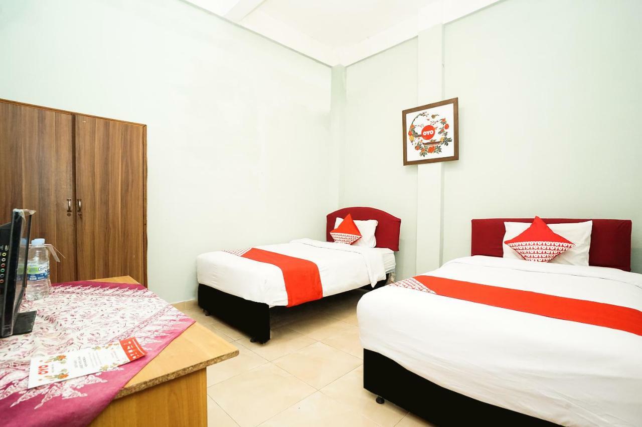 Kartika Syariah Homestay By Stayku Sorabaya Extérieur photo
