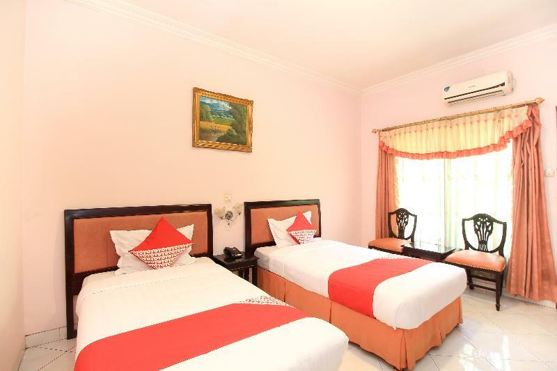 Kartika Syariah Homestay By Stayku Sorabaya Extérieur photo