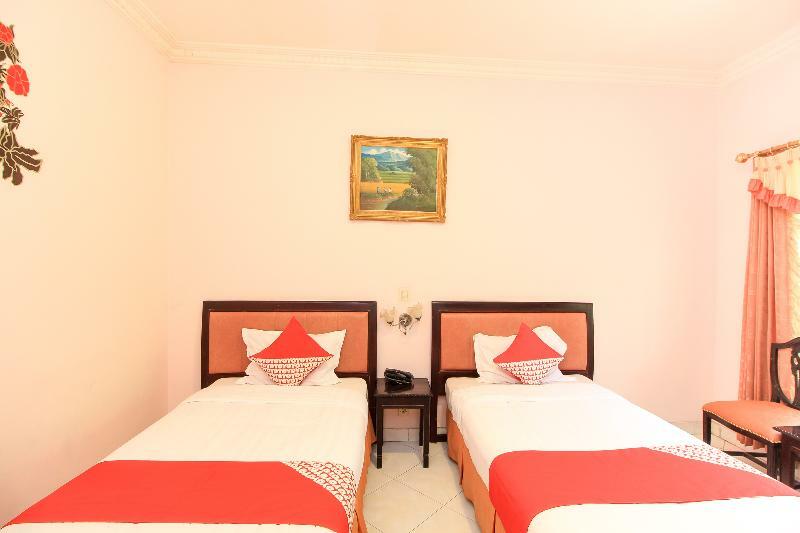 Kartika Syariah Homestay By Stayku Sorabaya Extérieur photo